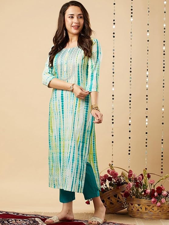 Green Elegance: Embroidered Rayon Kurta Set with Malmal Dupatta