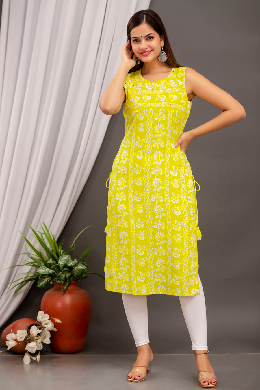 Lemon Green Beauty: Sleeveless Rayon Kurta with Mirror Work