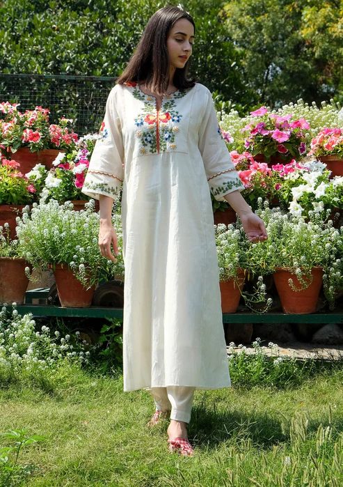 White Grace: Floral Embroidered Cotton Kurta Set