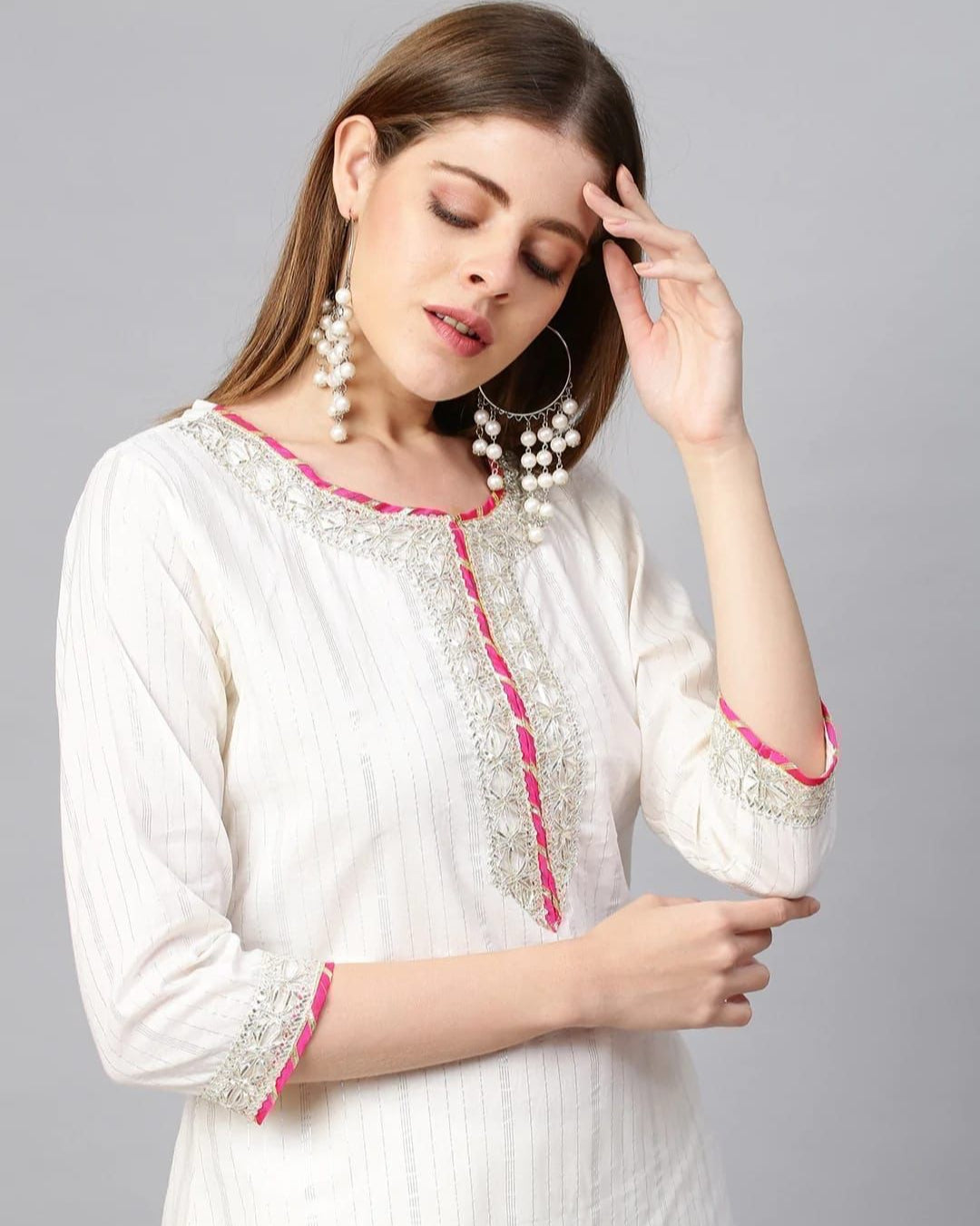 White Magic: Lurex Kurta Set with Bandhej Dupatta