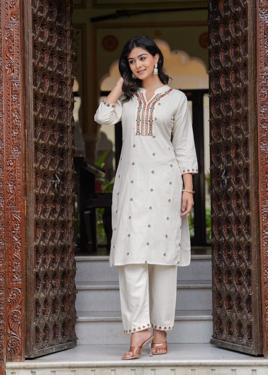 White Radiance: Cotton Flex Kurta Set with Khadi Silk Dupatta